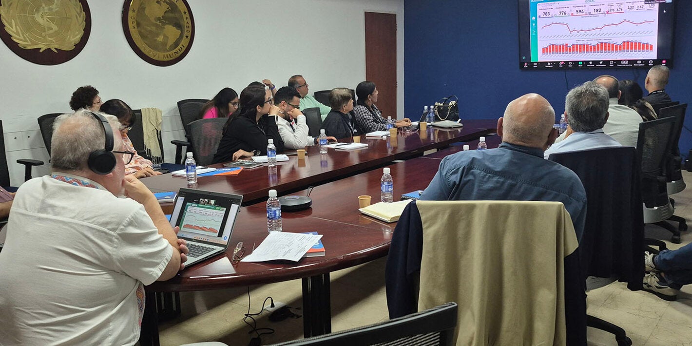 Autoridades sanitarias venezolanas se dieron cita en la sede de la OPS en Caracas (Venezuela) para conocer experiencia del centro regulador de Bahía (Brasil)