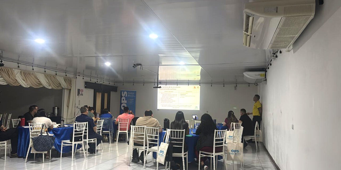 Sesión teórica curso BEC Guápiles, Costa Rica