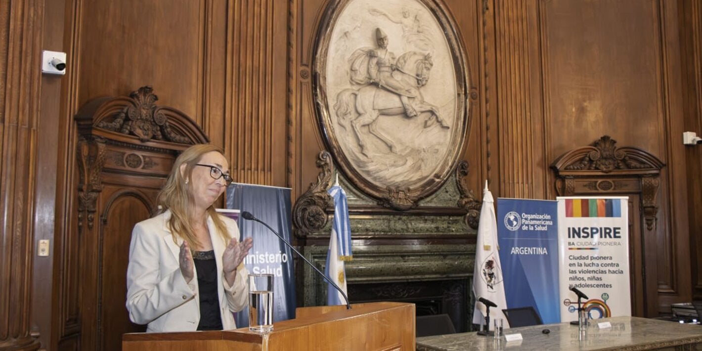 Foto de la representante de OPS Argentina en la apertura del congreso