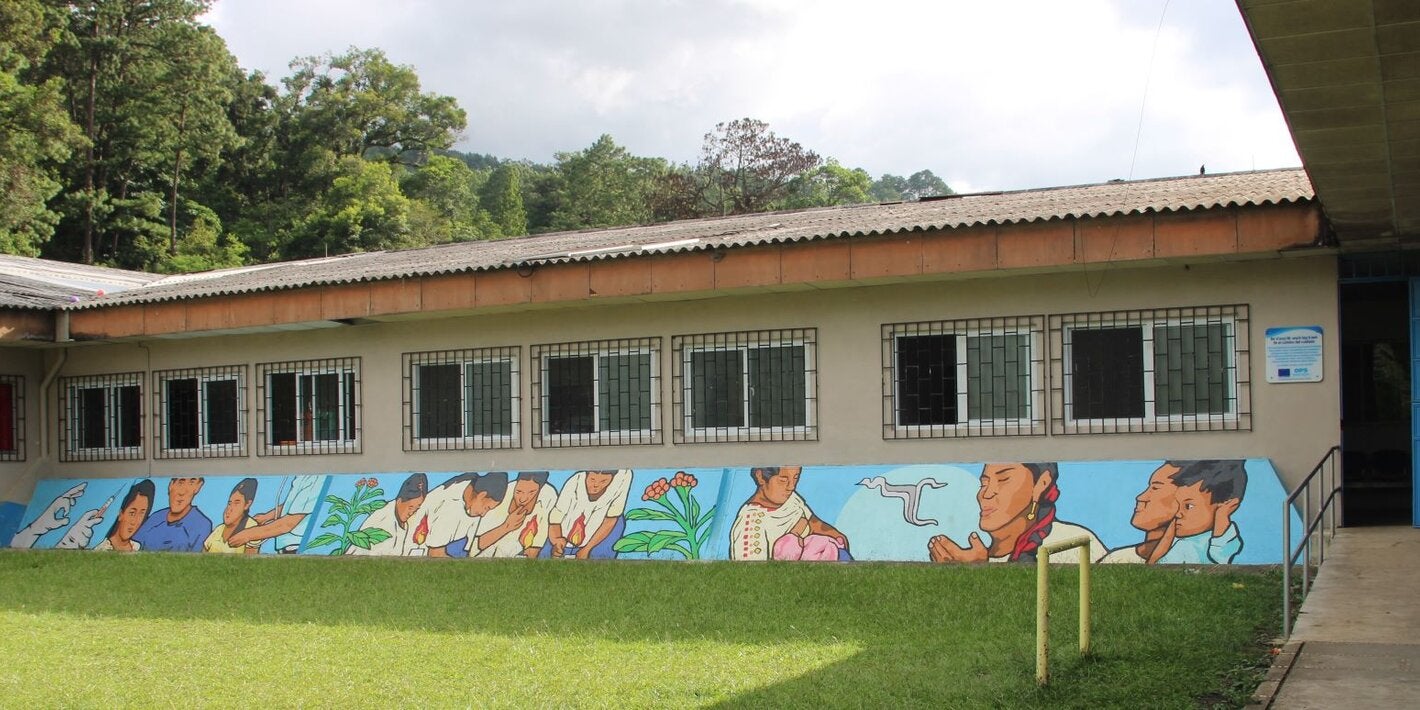 Mural ubicado en el CAIMI de San Cristóbal