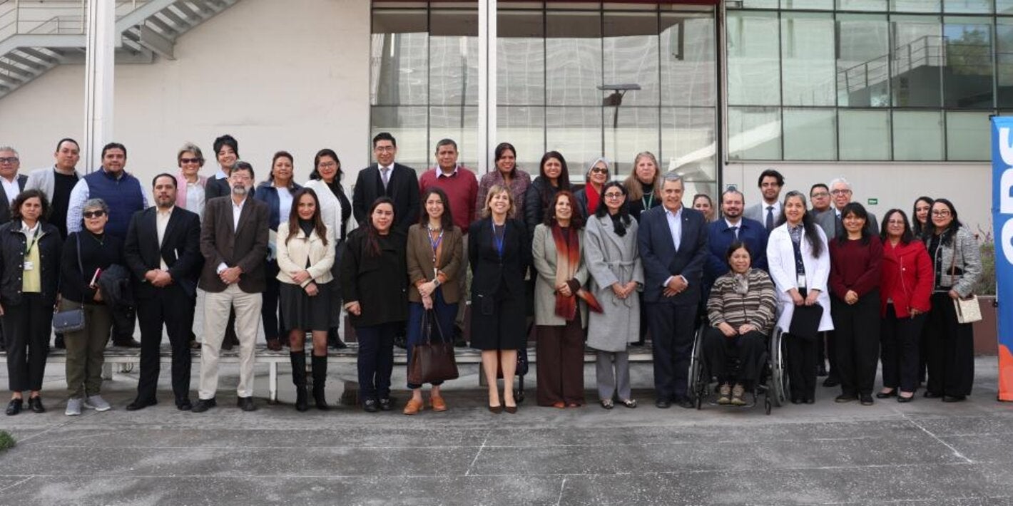 Foto grupal de las y los integrantes de los Centros Colaboradores de la OPS/OMS en México