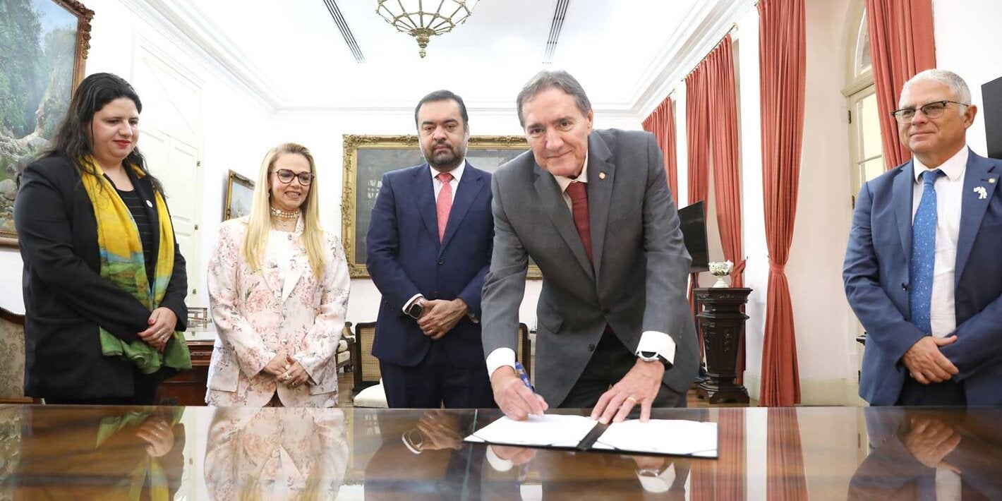 Ato de assinatura do novo acordo