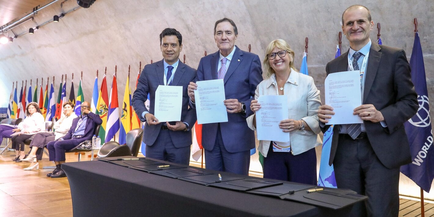 Firma URY alianza APS