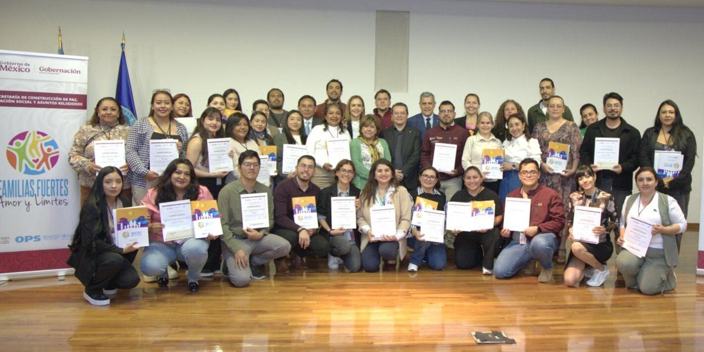 Participantes de 13 estados en el taller de Familias Fuertes: Amor y Límites