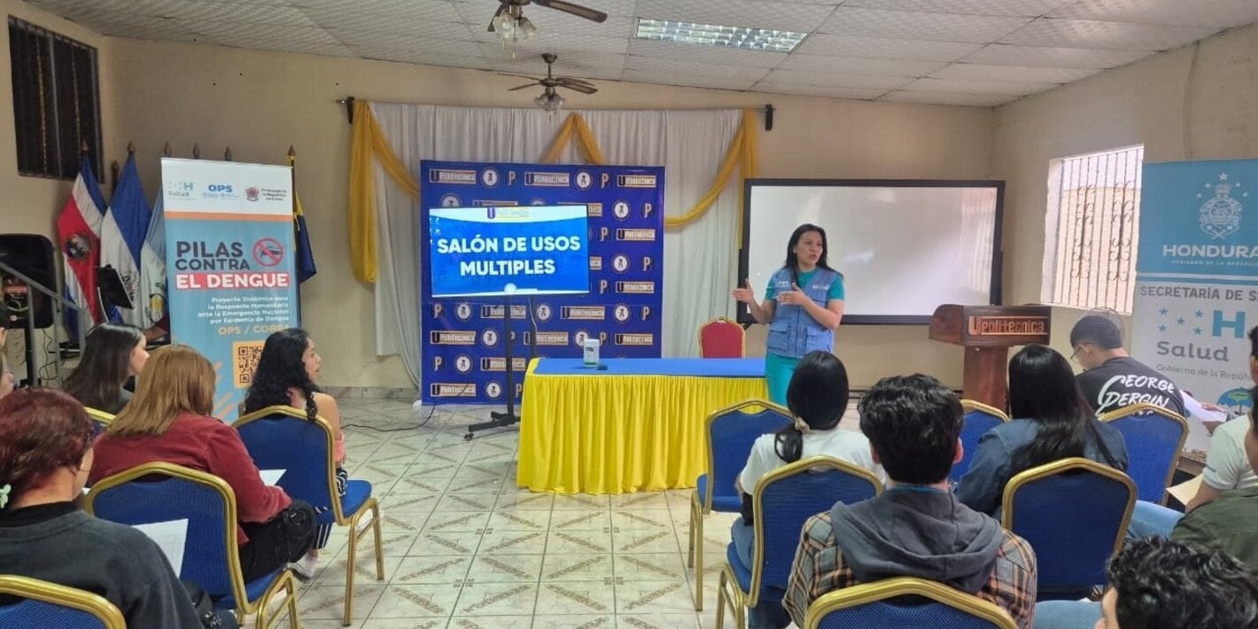 capacitando a jóvenes para el control larvario del dengue