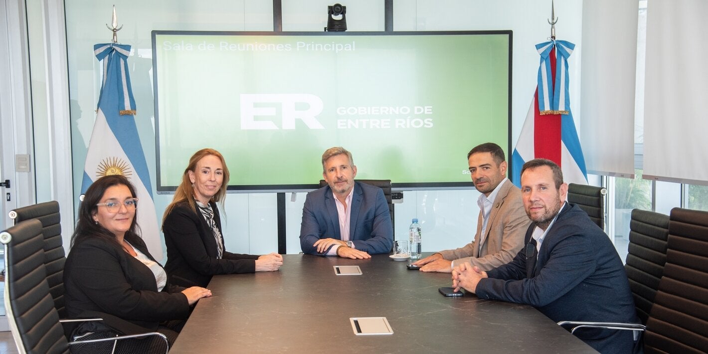 Autoridades de la OPS y Entre Ríos