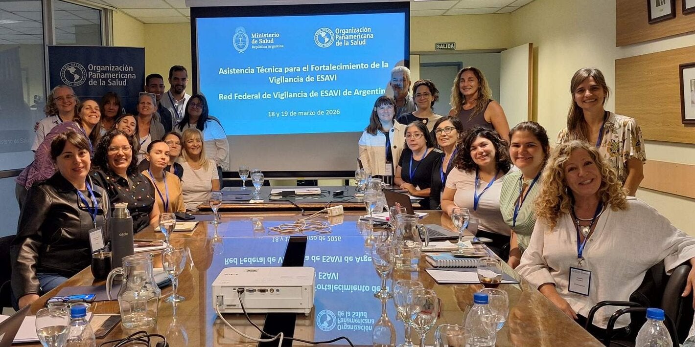 Foto de los participantes de la reunión