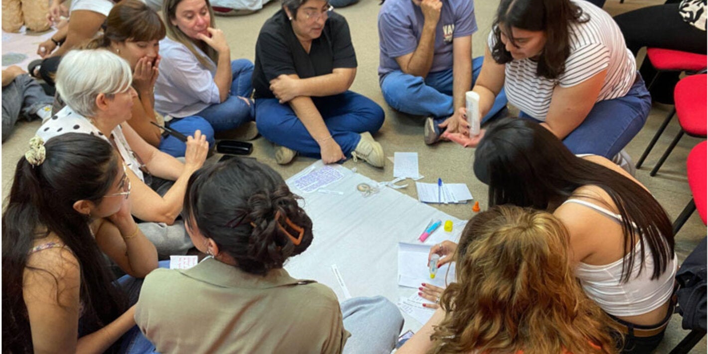 Comunidades de América Latina se movilizan