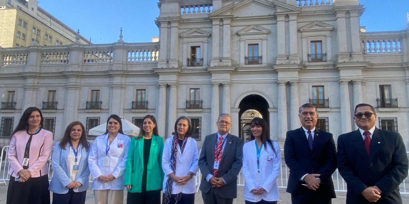 Autoridades chilenas refuerzan llamado a vacunarse en el Día Mundial de la Salud