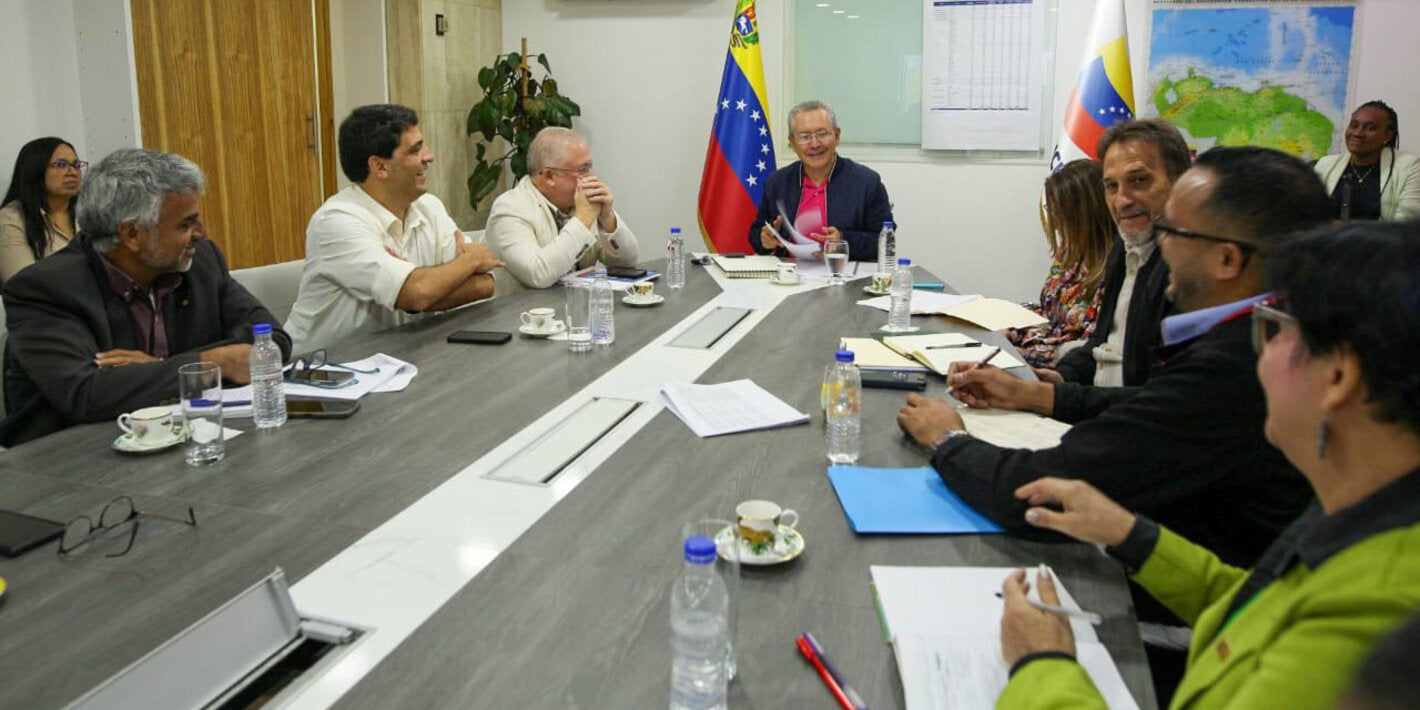 Misión de Panaftosa en el Ministerio de Agricultura con organizaciones de salud animal