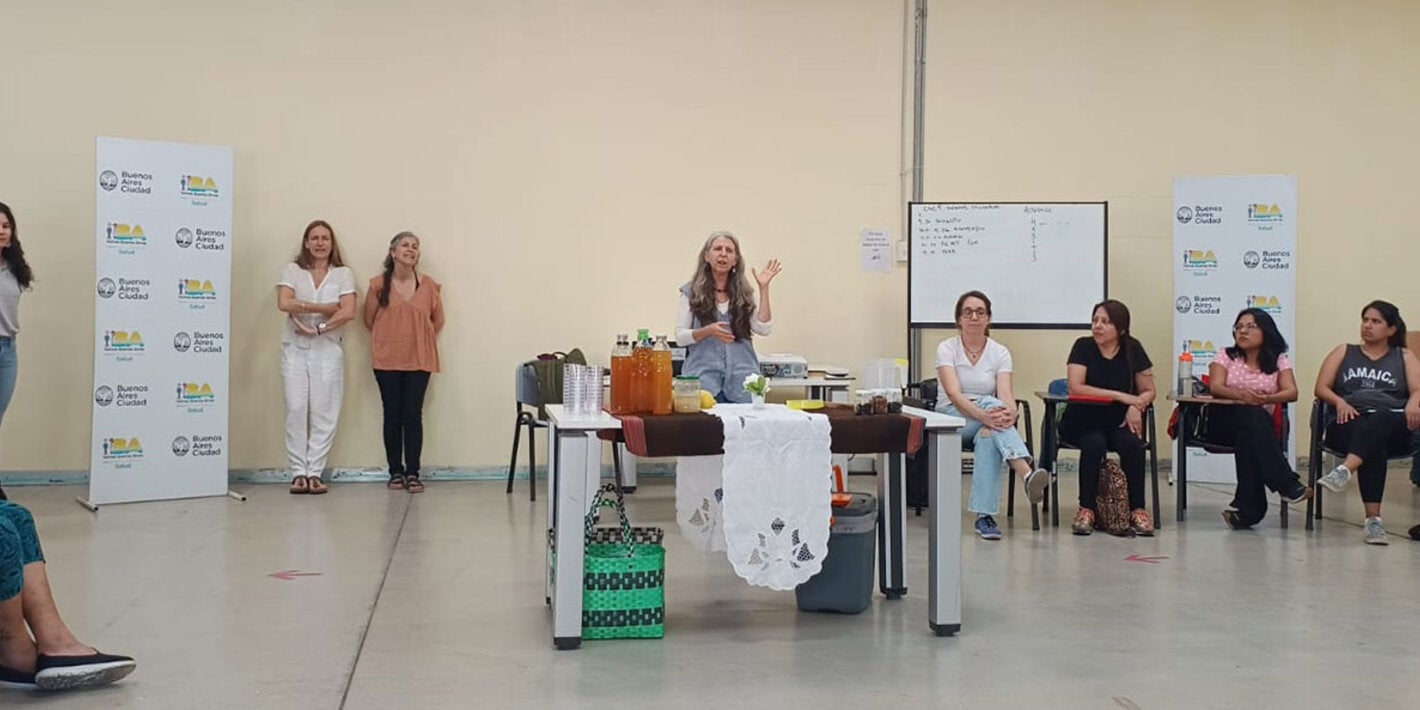 Promotoras de salud participan en un encuentro