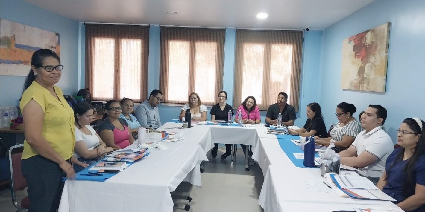 profesionales de El Paraíso se capacitan en atención postaborto