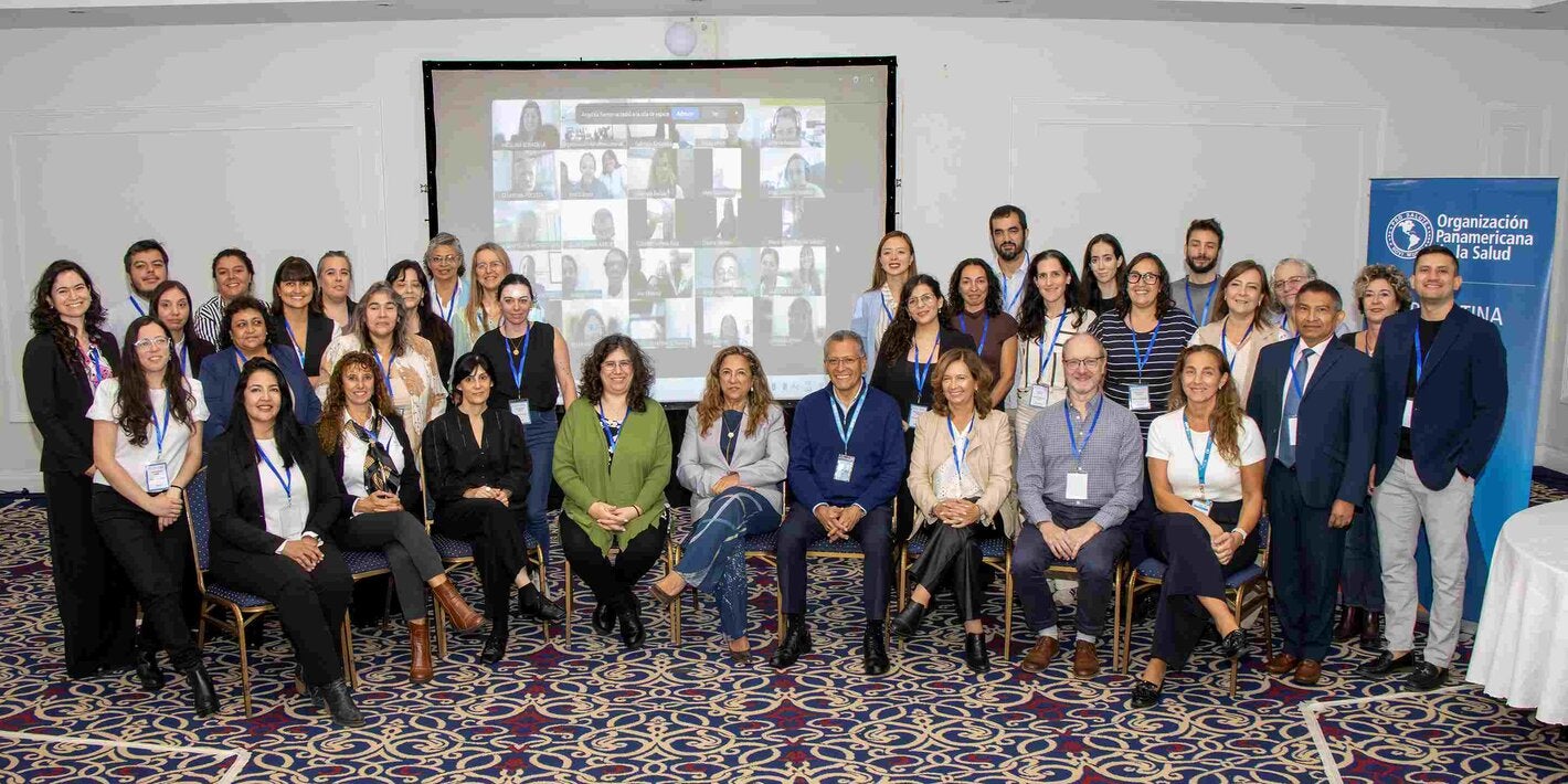 Foto grupal de los participantes