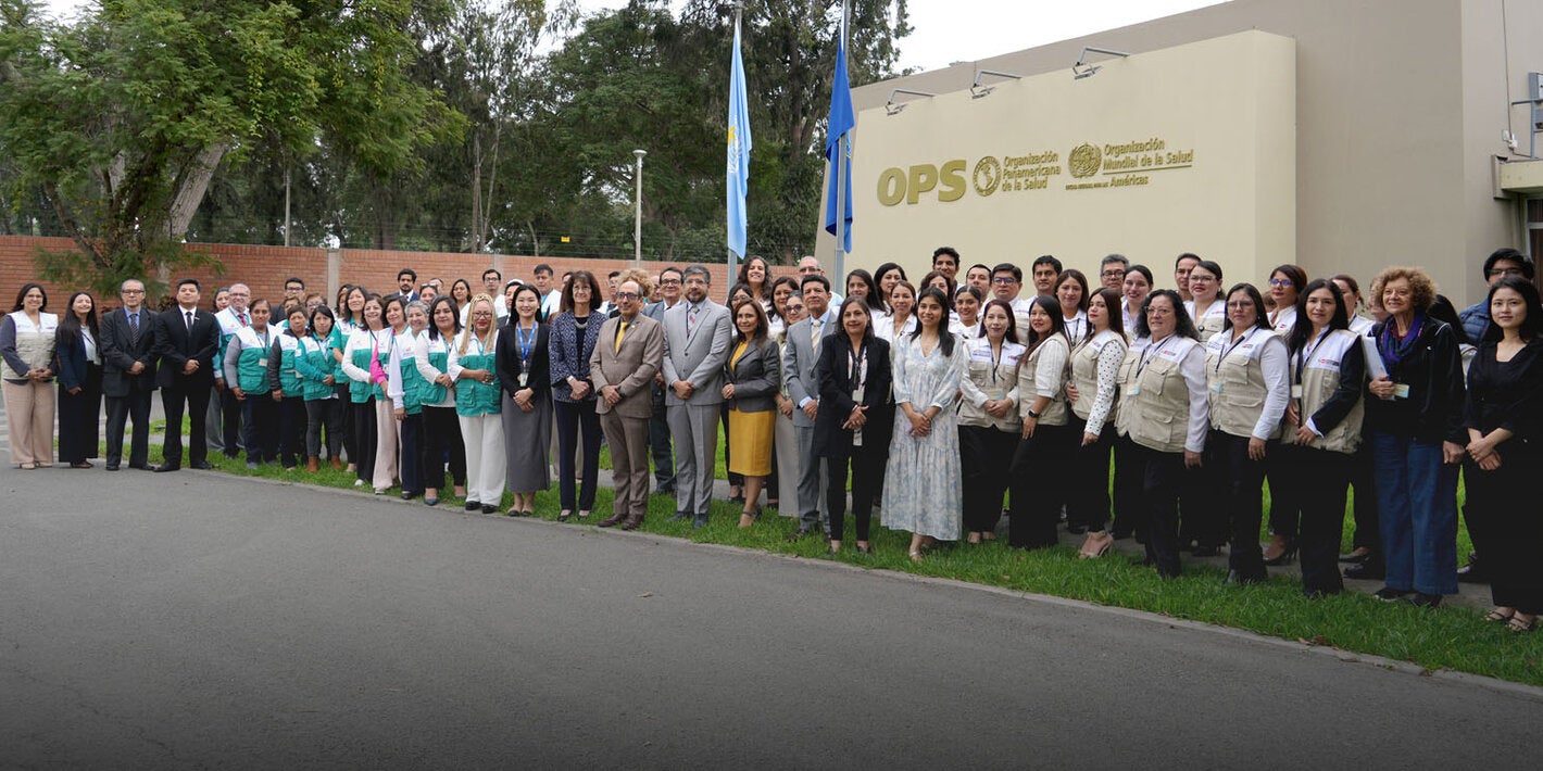 Fotografía protocolar del Proyecto "Mejorando la inclusión social y el acceso a la salud de migrantes y refugiados en el Perú”.