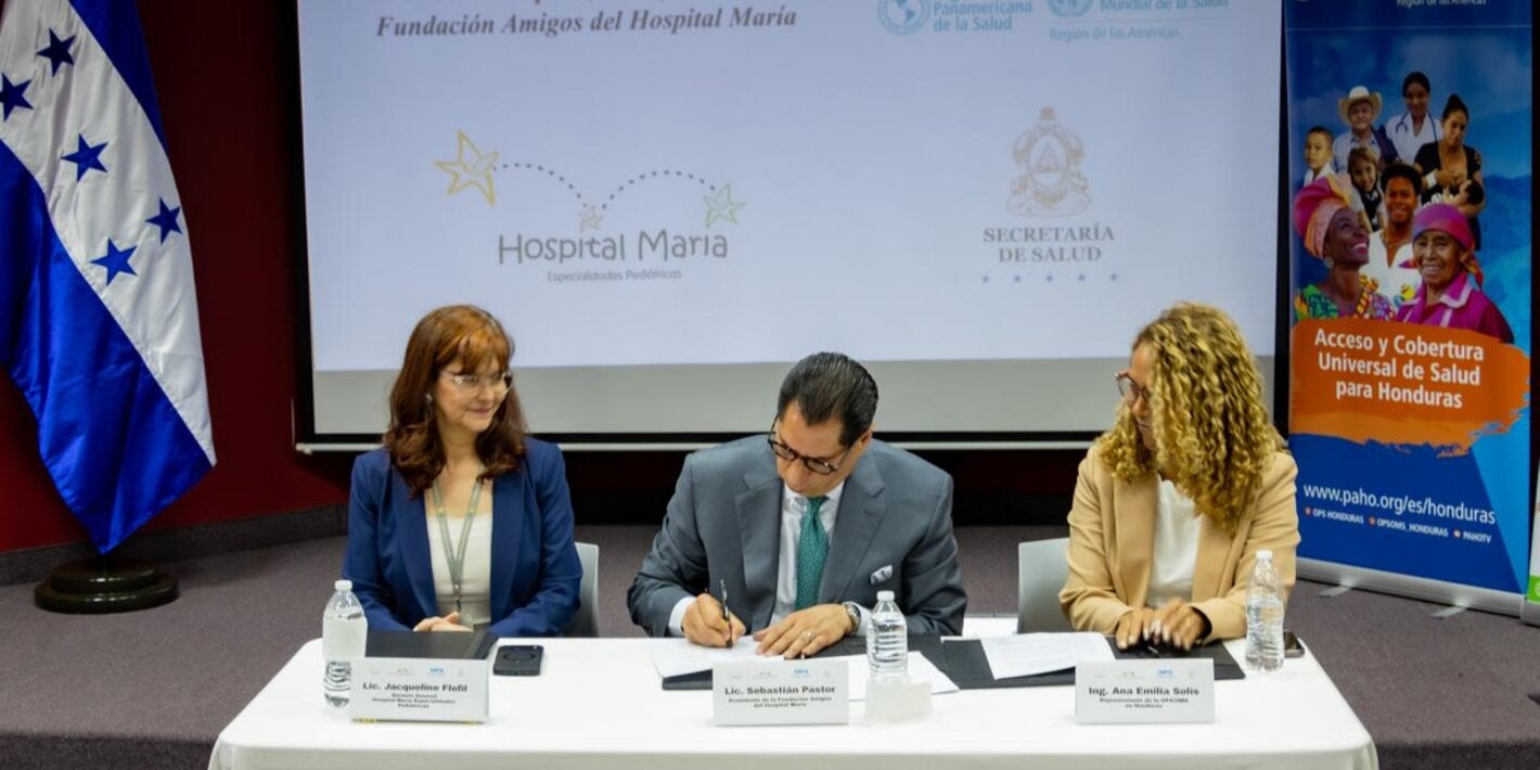 Hospital María y OPS firman convenio de cooperación técnica