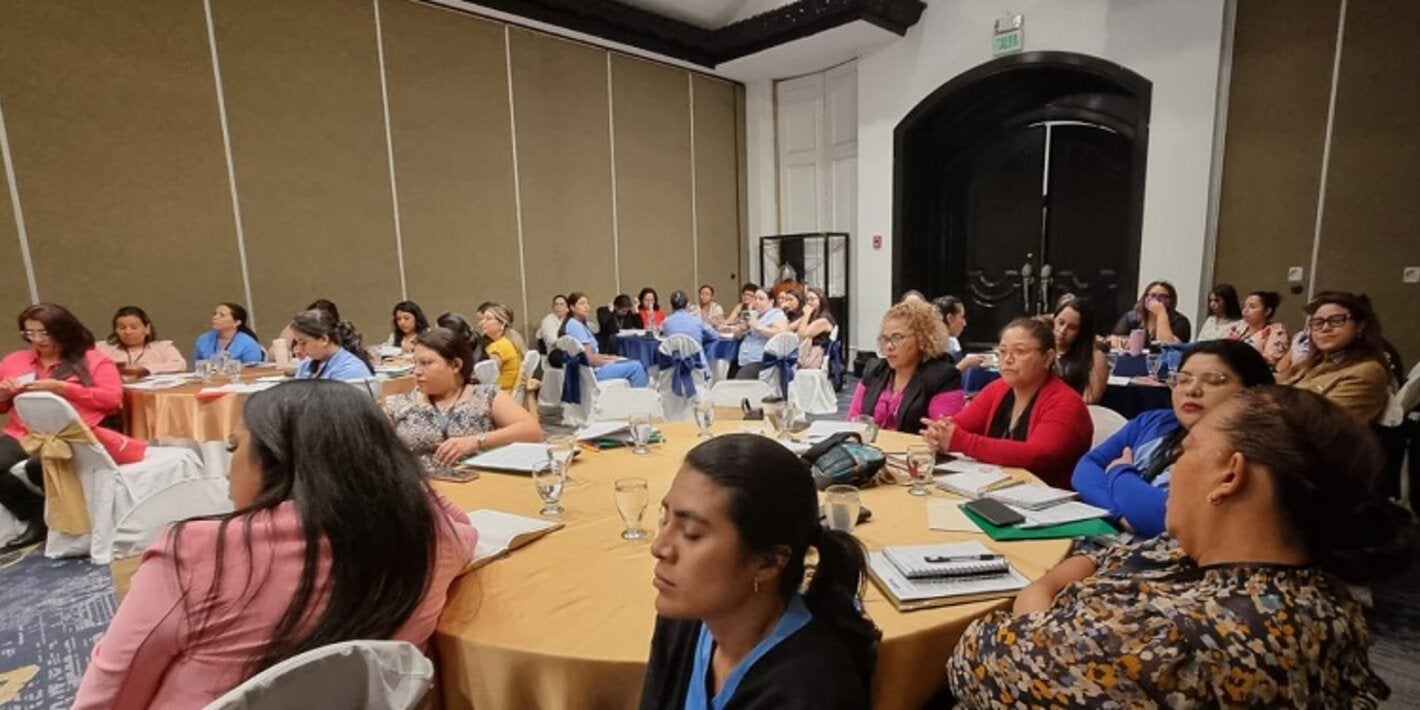 Participantes en taller de microplanificación de la vacunación