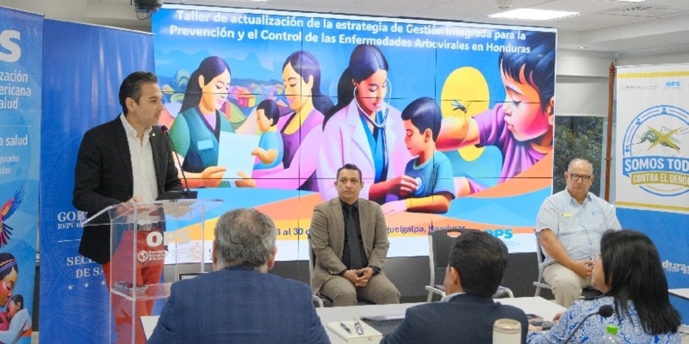 Autoridades en inauguracion del taller EGI-Arbovirosis