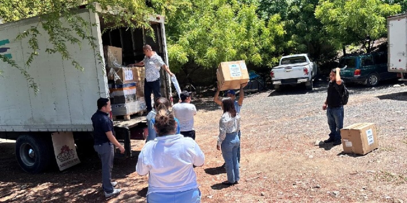 Entrega de equipos en Texiguat