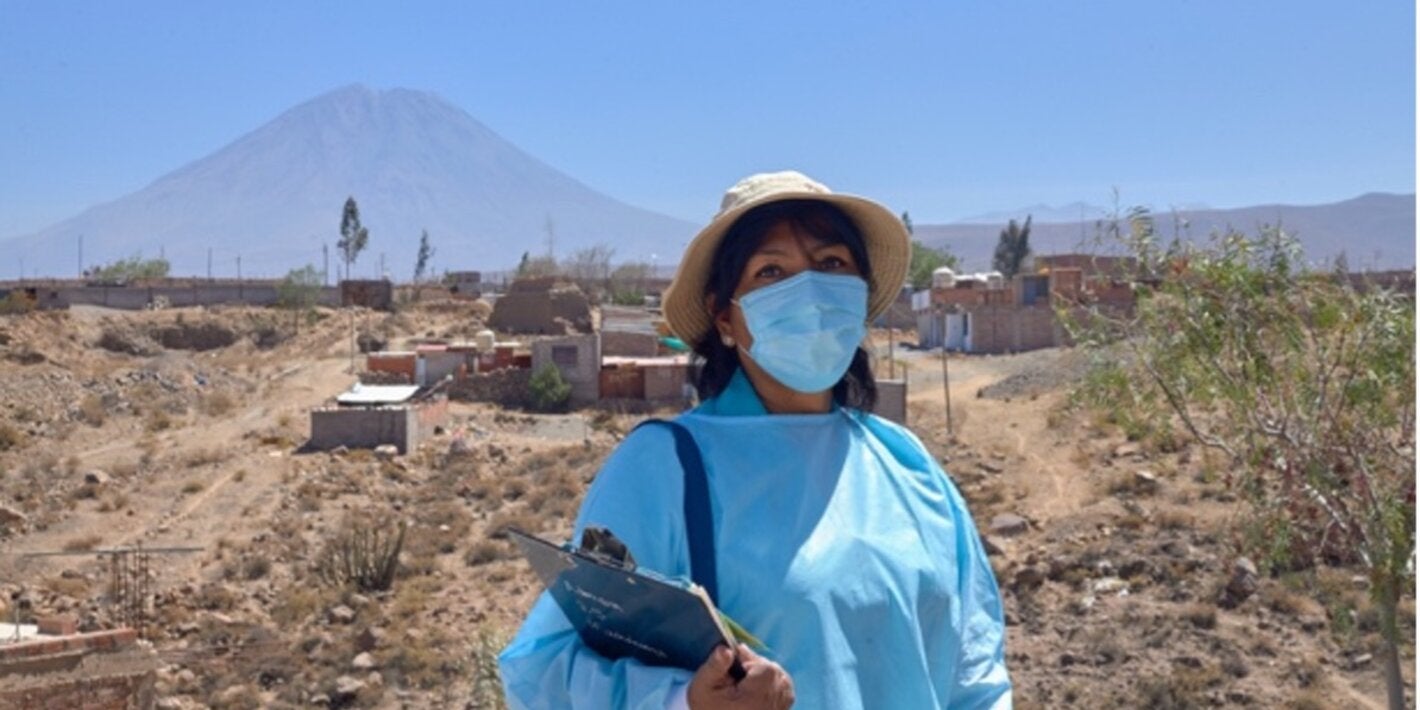 Personal de salud en campaña de vacunación