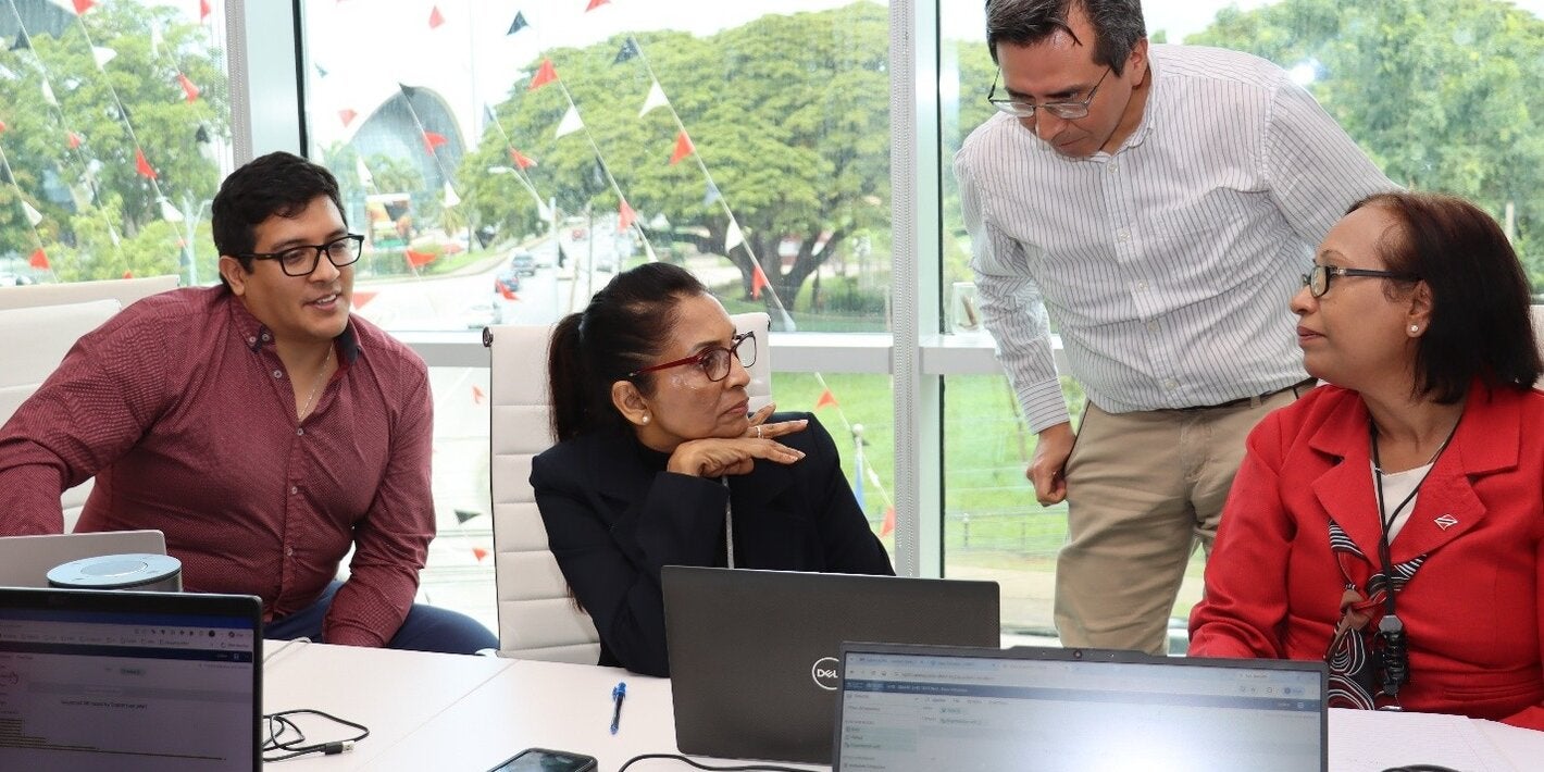 Facilitator and participants in discussion at the VPD-SMART workshop