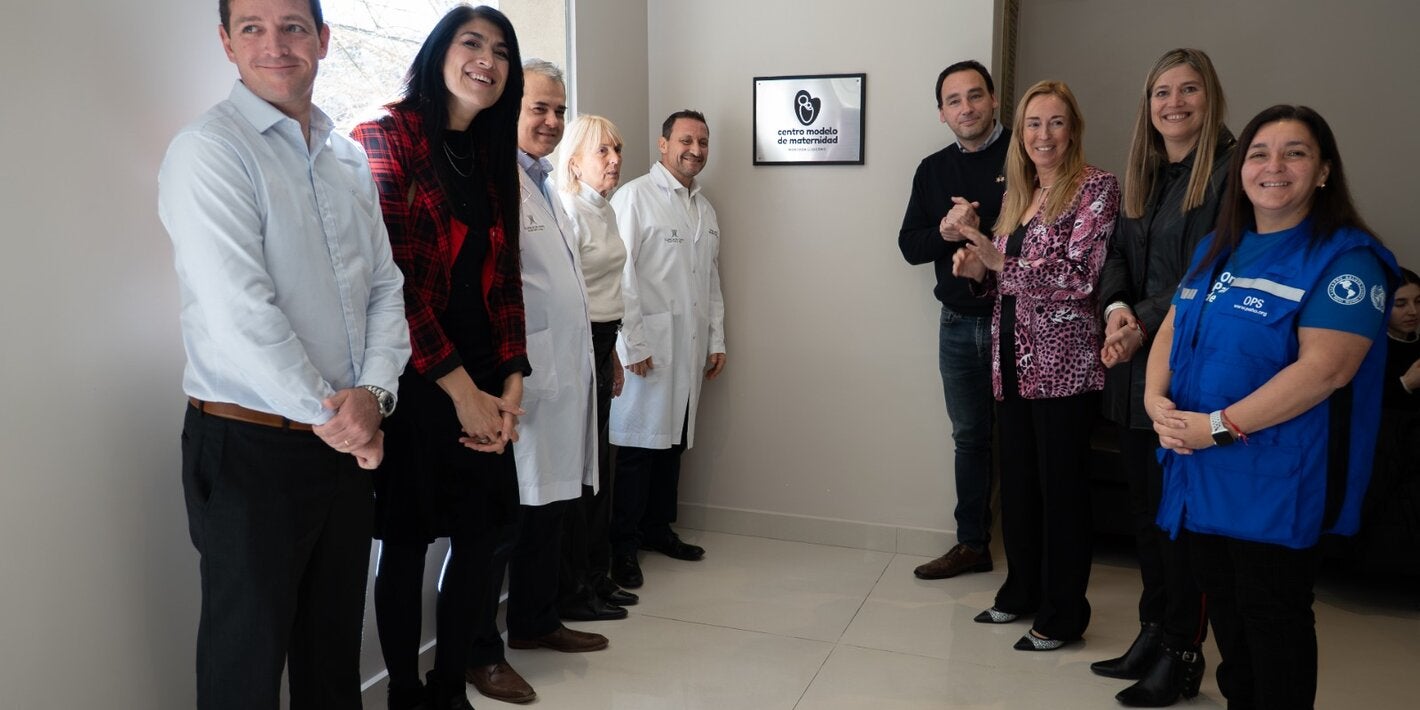 descubrimiento de placa en una de las maternidades