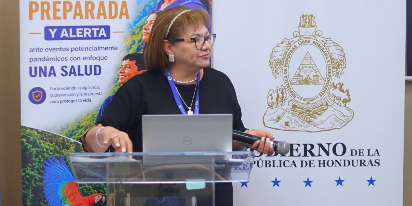 Angela Aguilar inaugura el diplomado IAAS