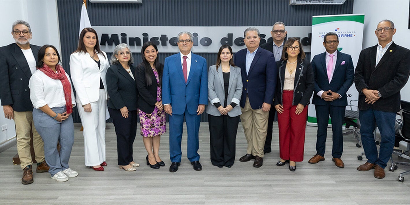 Fotografía protocolar de autoridades y miembros del equipo técnica interinstitucional participantes en los Exámenes Tempranos de la Acción (ETA).