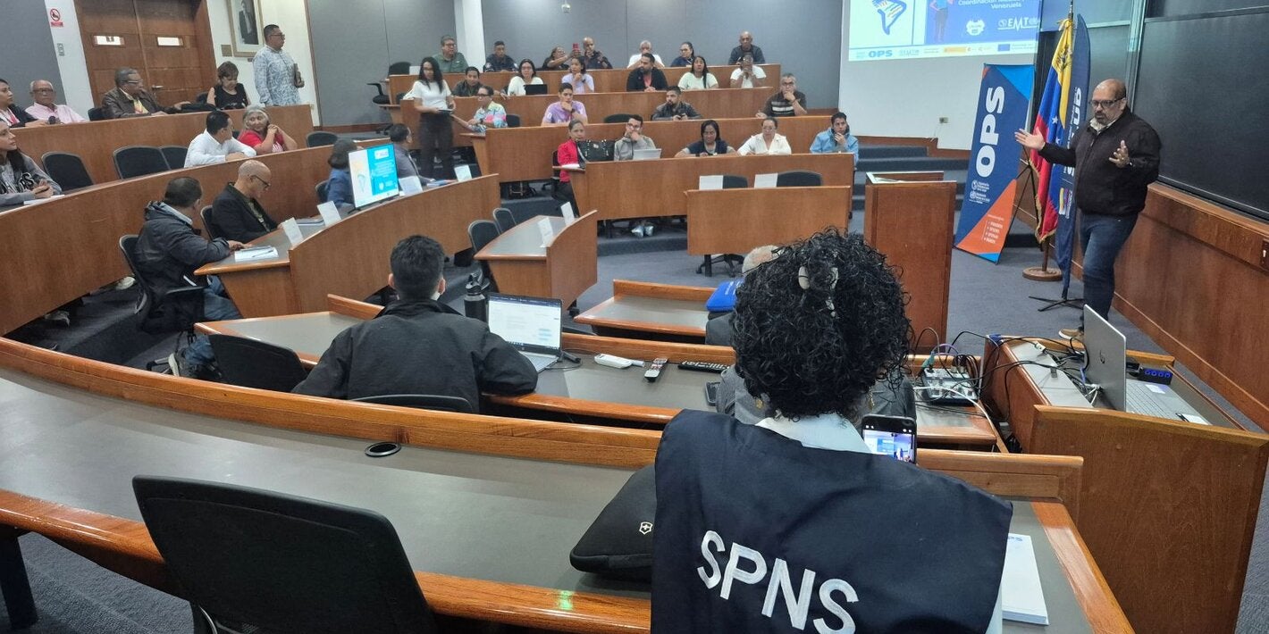 El taller sobre CICOM y EMTs tuvo una duración total de 40 horas, distribuidos en cinco días