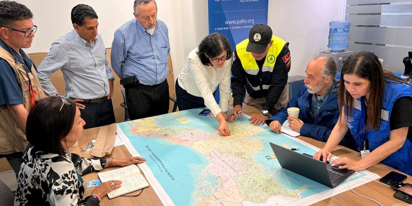 Especialistas en Hospitales Seguros apoyan al MINSA en la continuidad y recuperación de los servicios de salud tras el terremoto en Panamá