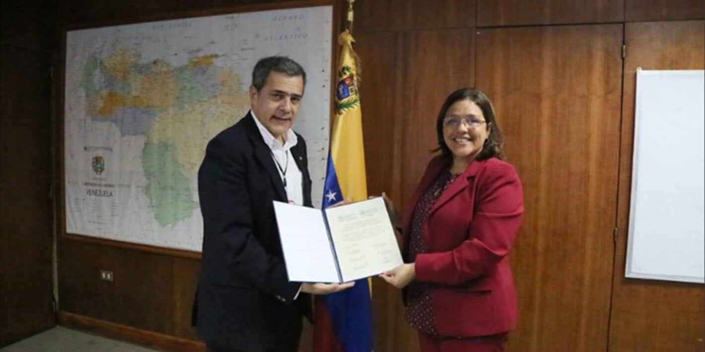 Venezuela recibe certificado