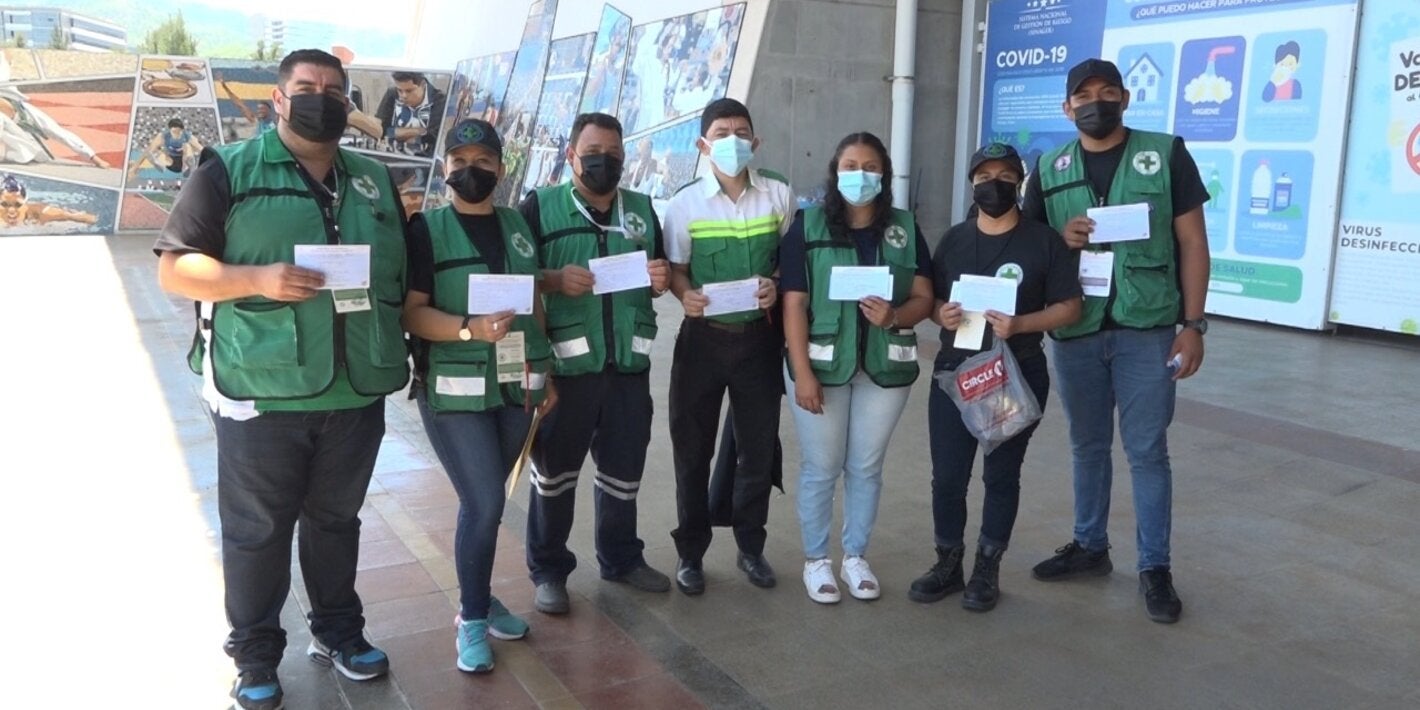 Comandate Arnold Castellanos Bárcenas (el primero de derecha a izquierda)