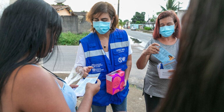 Ação de prevenção à violência contra as mulheres na comunidade, em Boa Vista (RR) | Foto: Karina Zambrana/OPAS/OMS
