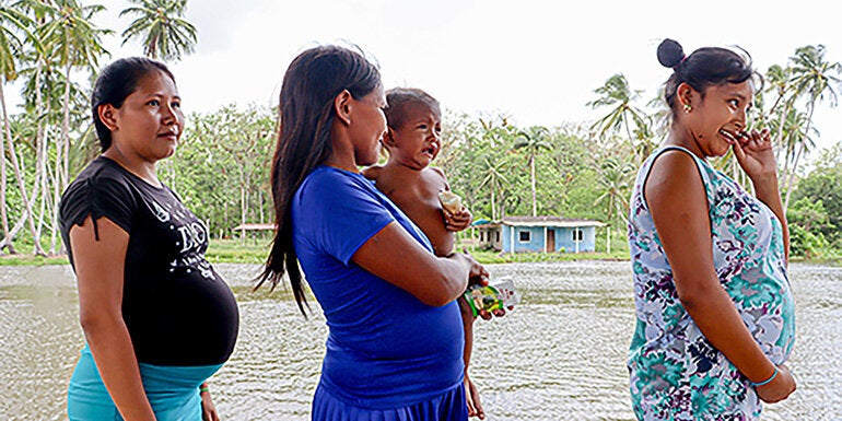 Mujeres embarazadas en Delta Amacuro