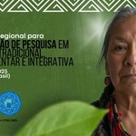 Banner verde com elementos geométricos brancos, logotipos institucionais (OPAS/OMS), texto informativo sobre a Consulta Regional para Priorização de Pesquisa em Medicina Tradicional, Complementar e Integrativa, e retrato de uma mulher indígena com adornos tradicionais. São Paulo, Brasil, 11-12 junho 2025.