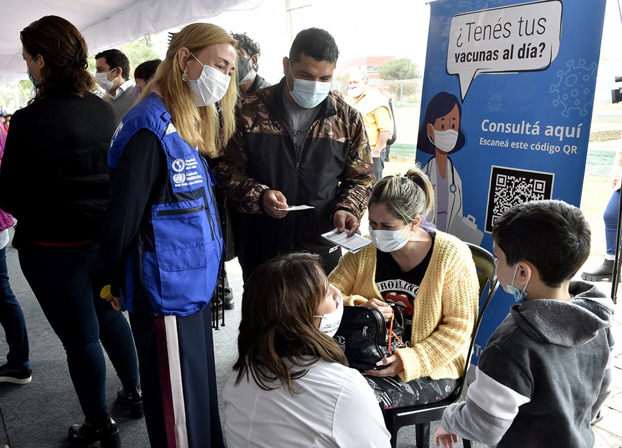 La representante de OPS/OMS en Argentina, Eva Jané Llopis, durante el evento de lanzamiento de la Semana