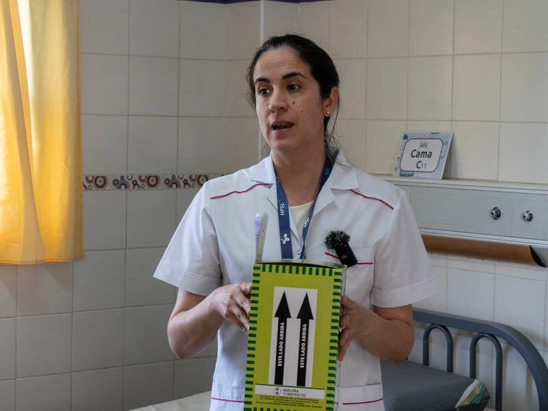 The sample is labeled and sent to the laboratory under strict biosafety measures to be refrigerated until analysis.