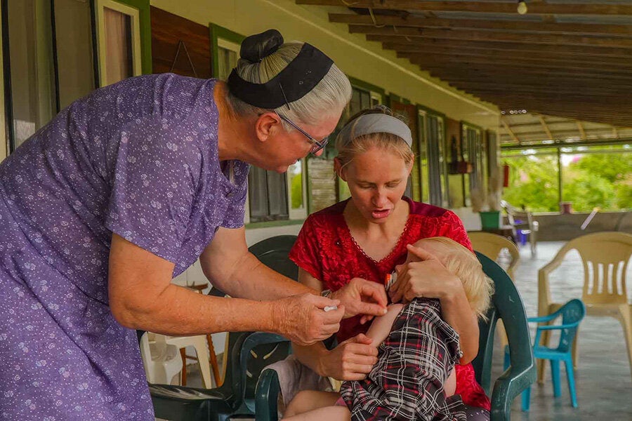Elena Friesen de Brown, la enfermera canadiense que convenció de vacunar a todos en la colonia Hohenau. Fotos: Víctor Ugarte/OPS.