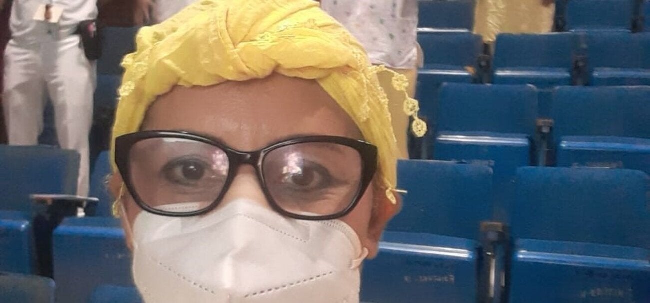 Rostro de una trabajadora de salud