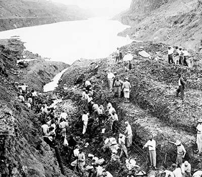 digging the panama canal