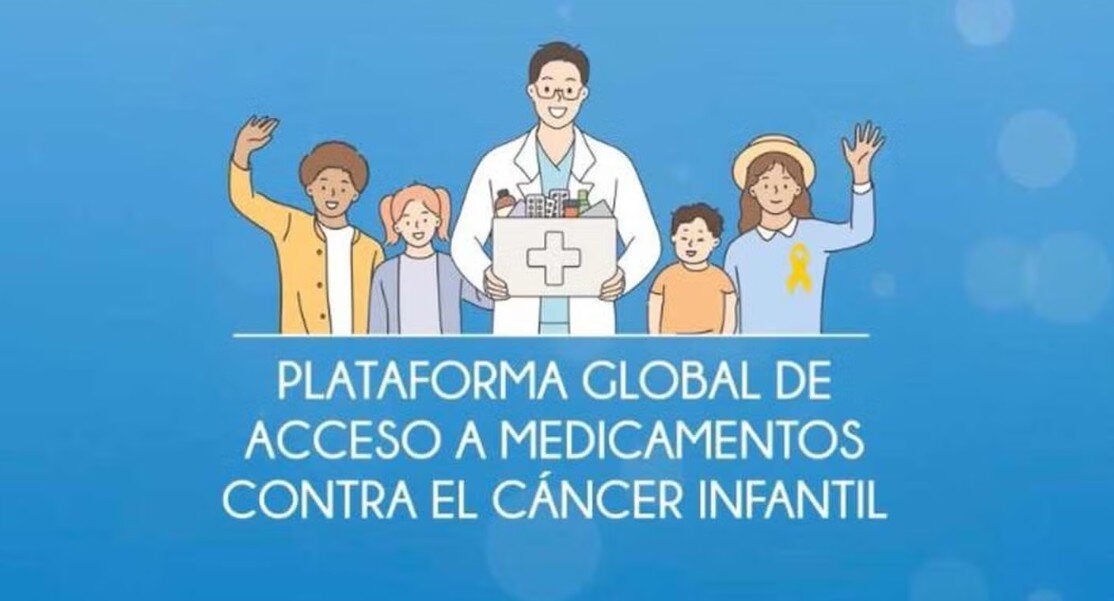 un doctor con un fondo azul