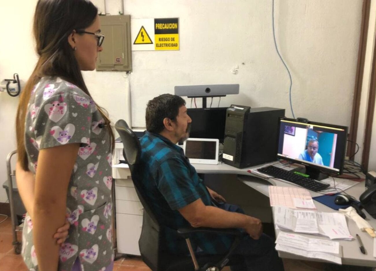 Sala de telemedicina en INVI Las Cañas