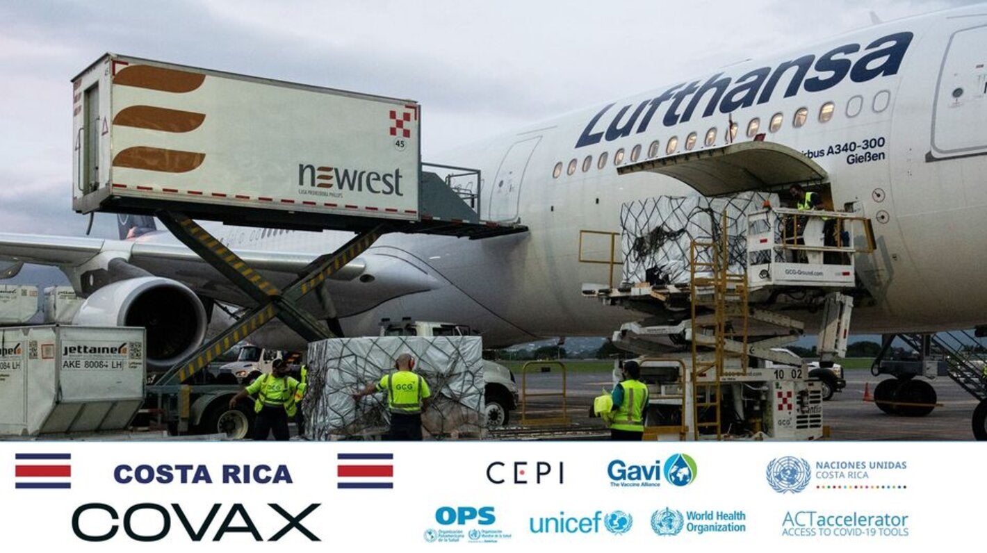 Las 88.800 dosis llegaron alrededor de las 5:30 p.m.