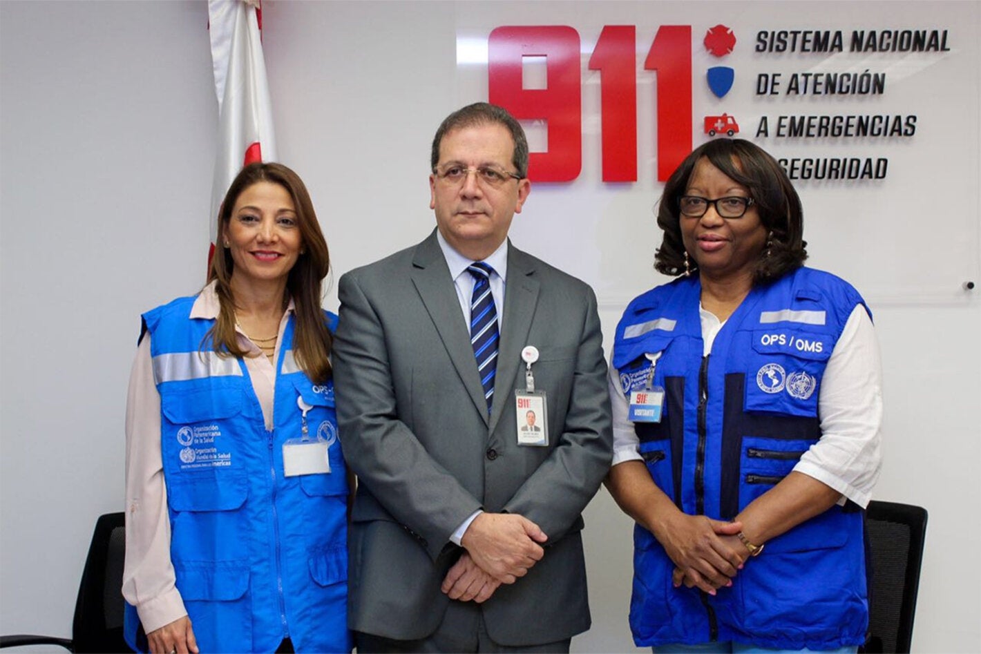 Dra. Etienne visita instalaciones del Sistema Nacional de Atención a Emergencias y Seguridad Ciudadana 911 en Santo Domingo.