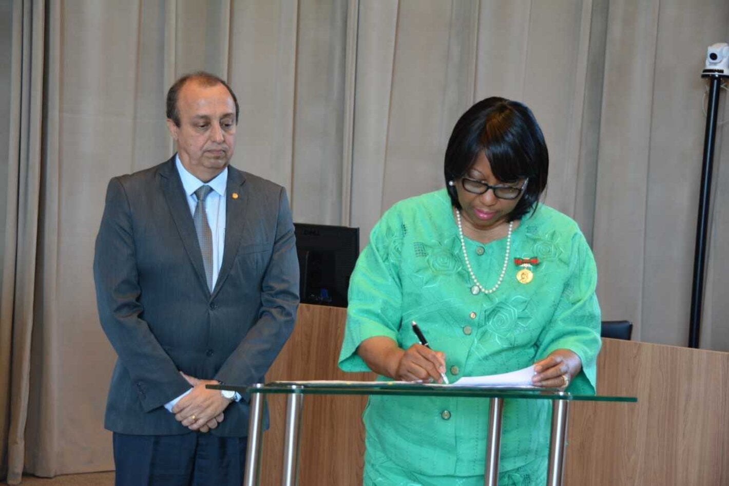 The Ministry of Health of Brazil, the Ministry of Public Health of Pará, and PAHO/WHO sign agreements on March 13 to improve basic care and health management.