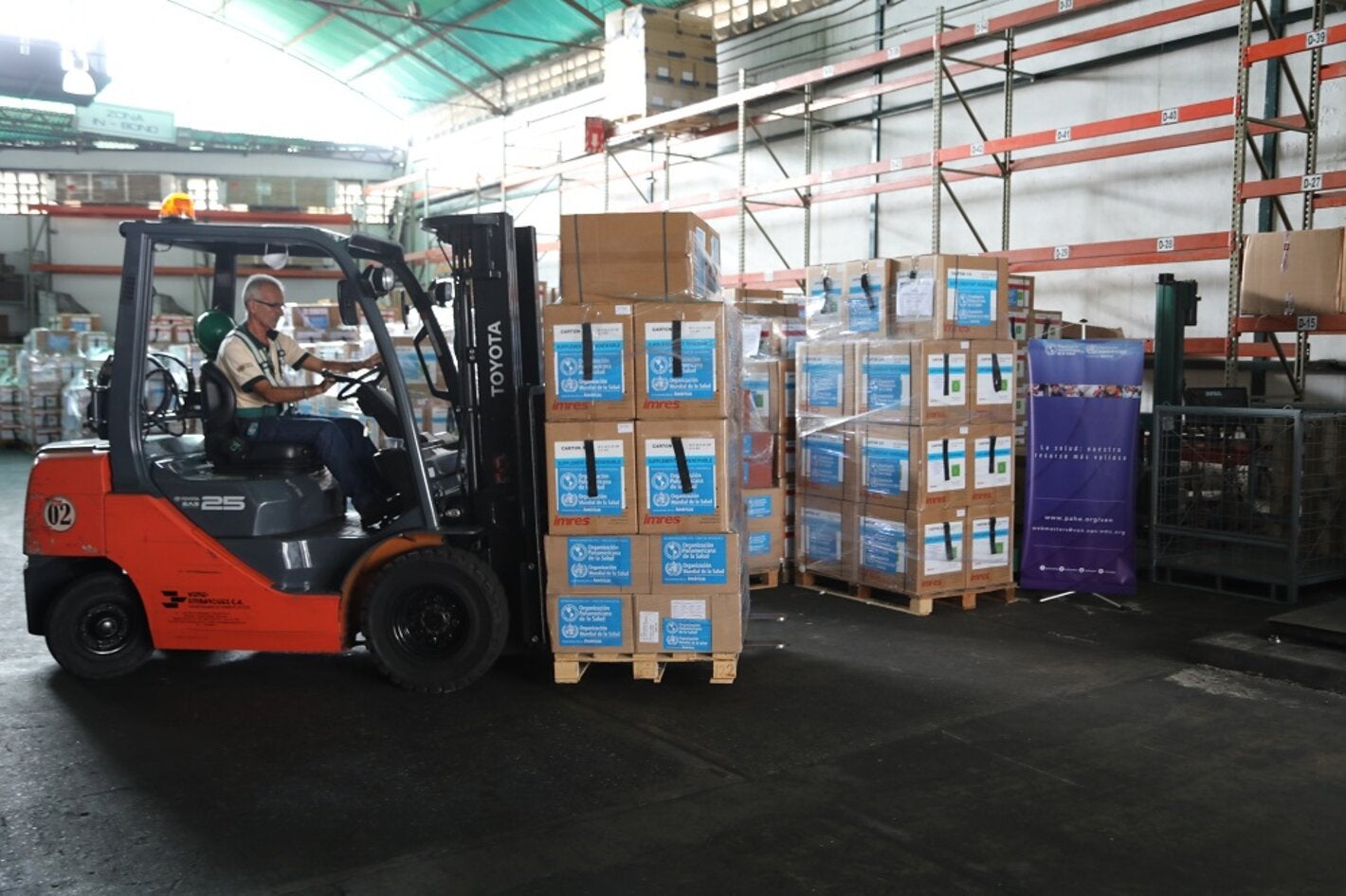 PAHO delivers a further 50 tons of medicines to treat Venezuelans in 2018