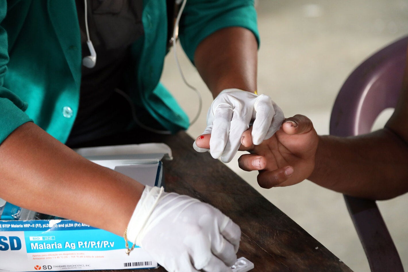 Malaria treatment, Sao Gabriel da Cachoeira 