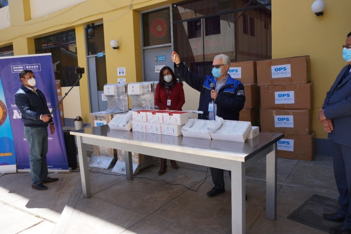 Entrega de insumos a Gore Áncash