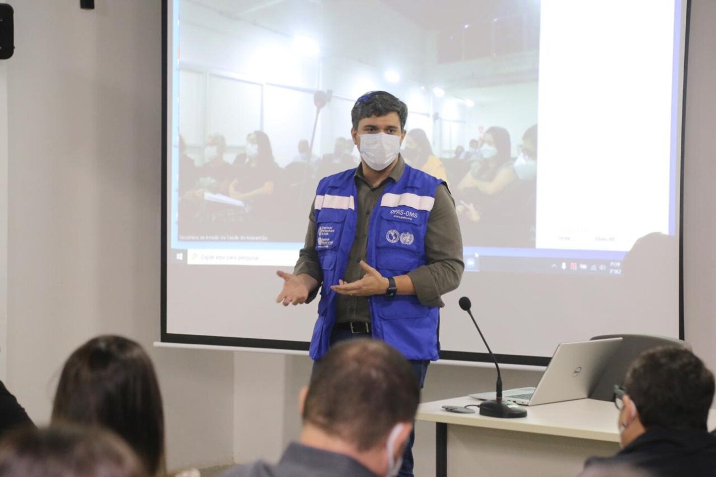 A análise da OPAS foi dividida em vigilância, atenção à saúde e comunicação de risco