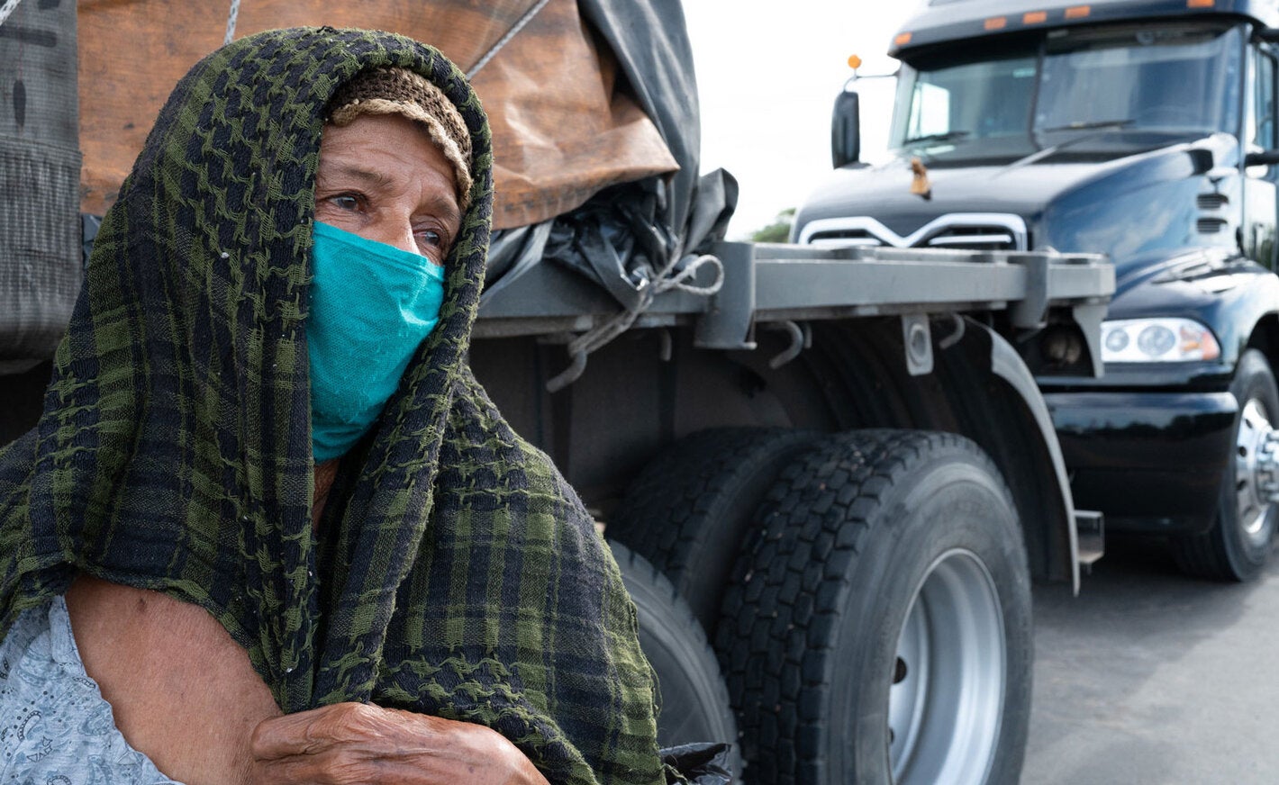 Older adult woman with mask