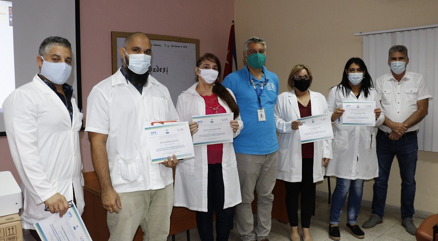 Participantes con certificados del curso